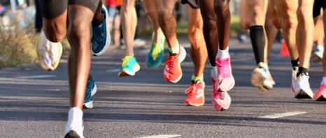 A bunch of people running in the Rock and Roll running series in Arizona